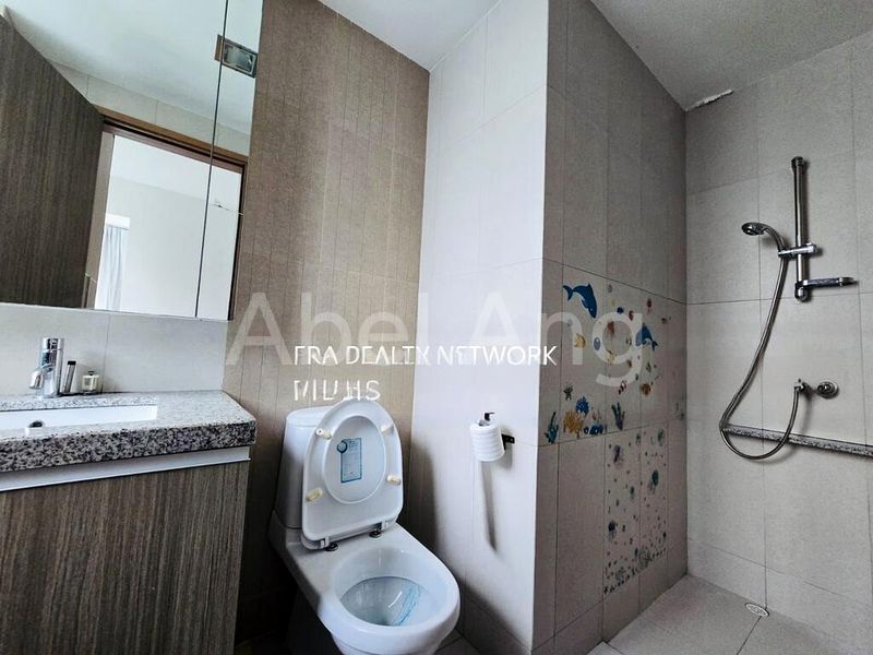 4 Bed Condo for Sale in  The Metropolitan Condominium - Image 2